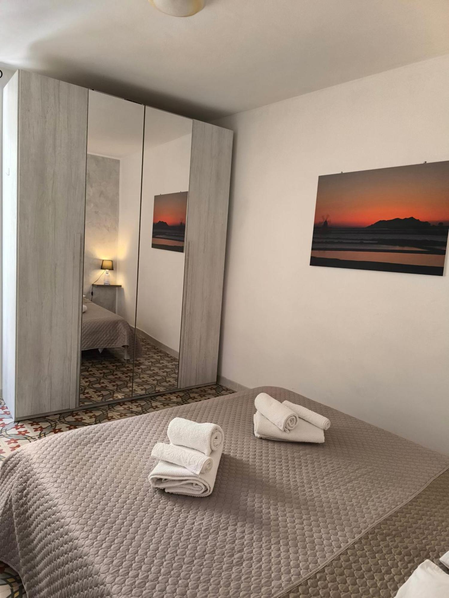Casa Di Nick Apartment Trapani Bagian luar foto